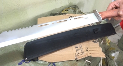 16 bao tải dứa chứa đầy hung khí “ở trọ” nhà dân