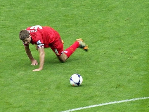 Liverpool đại chiến Chelsea và nỗi ám ảnh cú trượt ngã của Gerrard