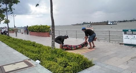 Tìm thấy thi thể người đàn ông nhảy cầu Rạch Miễu  