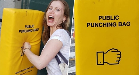 Túi đấm bốc tự do để… giảm tress