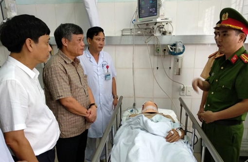 Lãnh đạo Hải Phòng thăm hỏi thượng úy CSGT bị xe máy tông trọng thương