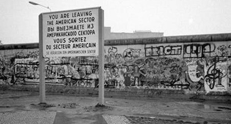 Điệp viên George Paques, cha đỡ đầu của bức tường Berlin