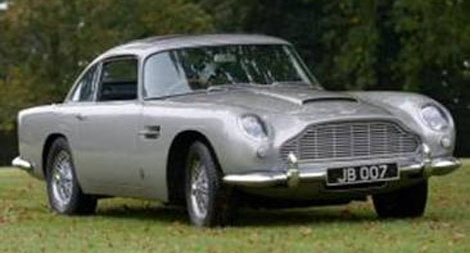 Bán đấu giá mẫu xe của điệp viên 007