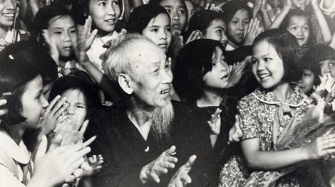 Tất cả vì hạnh phúc của nhân dân