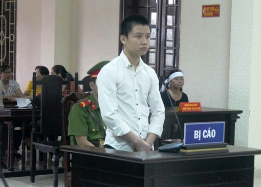 Đâm chết người do mâu thuẫn giao thông, sát thủ 16 tuổi lãnh án tù