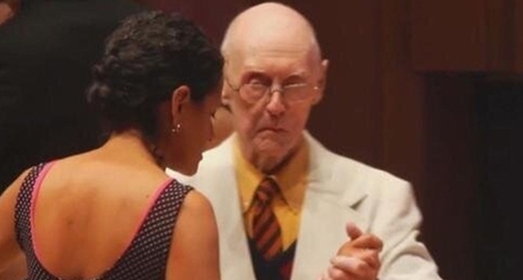 Vũ công cao niên nhất