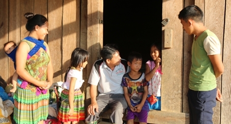 Nhọc nhằn “nuôi” con chữ giữa đại ngàn