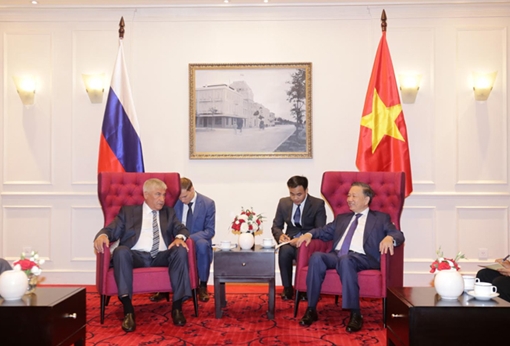 Bộ trưởng Tô Lâm tiếp Bộ trưởng Bộ Nội vụ Liên bang Nga