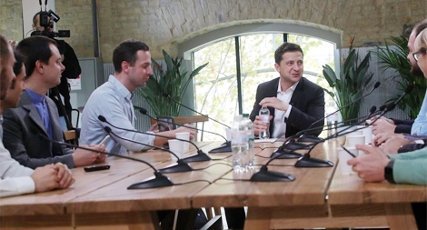 Cuộc họp báo dài nhất thế giới