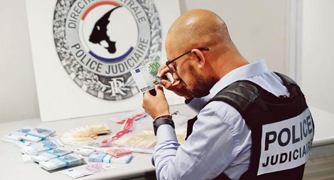 Tội phạm tiền giả trong thời đại số