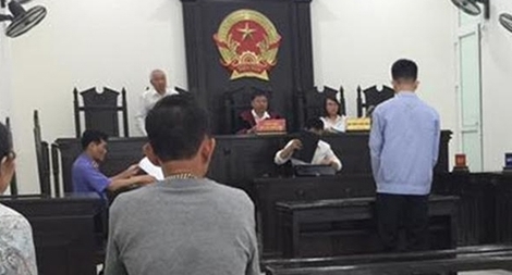 “Yêu” thiếu nữ dưới 16 tuổi, nam sinh viên lĩnh 8 năm tù