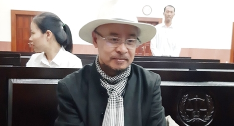 Xung quanh vụ "ly hôn nghìn tỉ": Gương vỡ khó lành