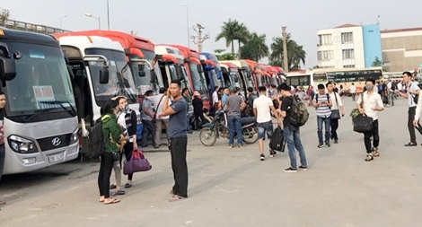 Khách vắng, nhà xe chưa tính đến chuyện tăng giá