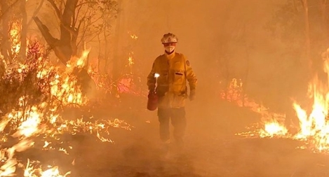 Australia oằn mình đối đầu với “giặc lửa”