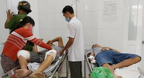 Nổ súng triệt phá tụ điểm đá gà, 3 người bị trúng đạn