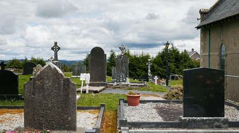 Kỳ bí huyệt mộ chữa bệnh tại Bắc Ireland