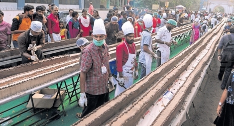 Chiếc bánh ngọt dài kỷ lục