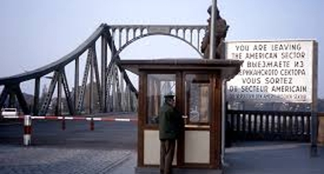 Vụ trao đổi điệp viên với số lượng kỷ lục