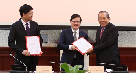 Phó Thủ tướng Thường trực trao Quyết định bổ nhiệm 2 Thứ trưởng Bộ Tư pháp