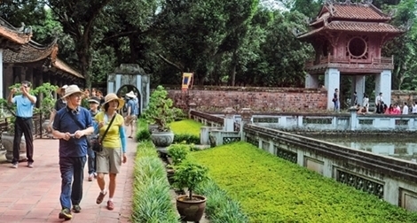 Hà Nội phát triển hệ thống mua sắm, ăn uống đạt chuẩn phục vụ khách du lịch