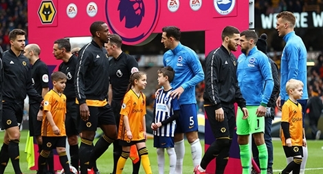 Giải ngoại hạng Anh cấm bắt tay vì COVID-19