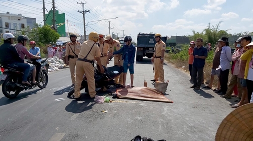 Truy tìm ô tô 7 chỗ khiến người phụ nữ tử vong dưới bánh xe ben