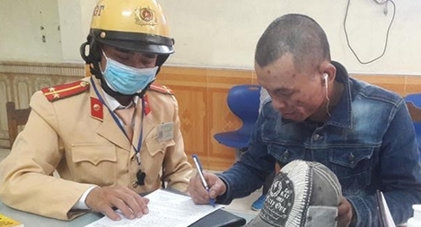 U50 xem thường tính mạng khi lưu thông trên đường