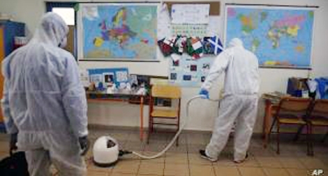 Hy Lạp trả lương cho phụ huynh ở nhà trông con