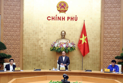 Màu áo xanh tình nguyện là tấm gương quý trong chống dịch COVID-19