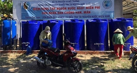 Hoàn thành trạm cấp nước ngọt miễn phí cho người dân Bến Tre