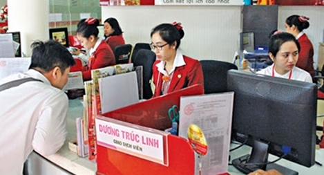 Kinh tế khó khăn, lãi suất giảm, có nên mua vàng?