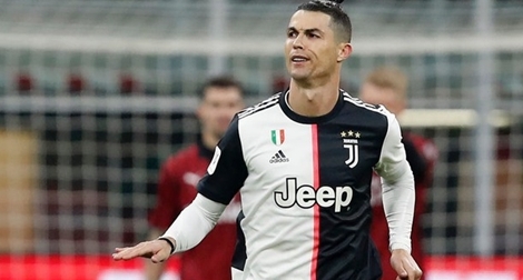 Vòng xoáy giảm lương trong giới túc cầu