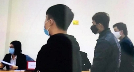 Nhóm thanh niên đua xe ở Hồ Hoàn Kiếm lĩnh án