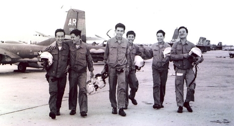 Phi đội quyết thắng – Đòn táo bạo trước ngày toàn thắng