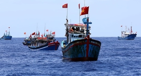 Phản đối lệnh cấm đánh bắt cá của Trung Quốc trên biển Đông