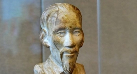 “Hồ Chí Minh - Những nét phác họa chân dung”
