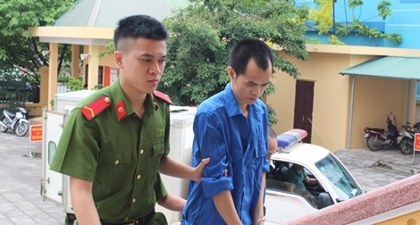 Yêu râu xanh hãm hại bé gái lĩnh án 30 năm tù