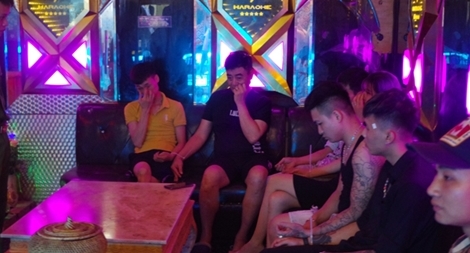 Bắt quả tang 68 đối tượng "bay" trong "động lắc"