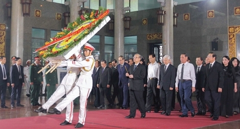 Tổ chức trọng thể Lễ viếng đồng chí Trần Quốc Hương, người chiến sĩ Cộng sản trung kiên