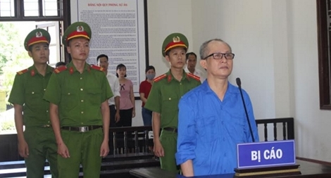 Kẻ tự phong “Giáo sư hớt tóc” tuyên truyền chống Nhà nước lĩnh 6 năm tù