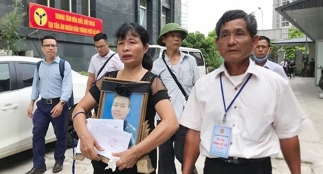 Chưa tuyên án hai hung thủ sát hại sinh viên chạy Grab vì tình tiết mới