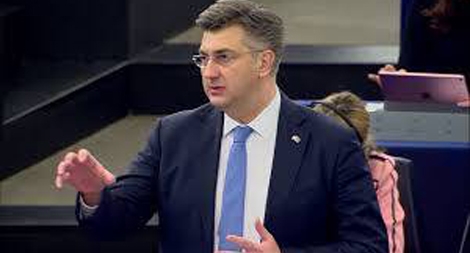 Croatia tài trợ cho "nhân viên dôi dư bất đắc dĩ"