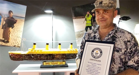 Tác phẩm điêu khắc hổ phách lớn nhất thế giới