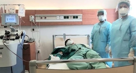 Dùng huyết tương chế thuốc điều trị COVID-19