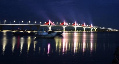 Thử nghiệm các kịch bản chiếu sáng trên cầu Cổ Lũy