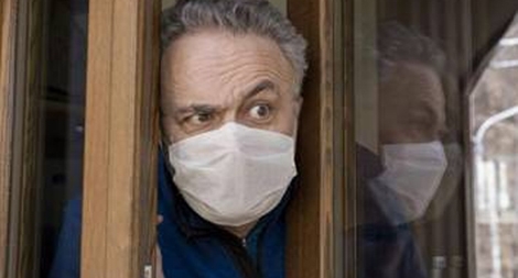 Anh: Trợ cấp cho người thu nhập thấp cách ly tại gia