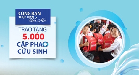 BIDV  trao tặng 5000 cặp phao cứu sinh tại 10 địa phương năm 2020