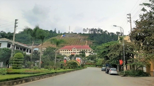 Lãnh đạo Hòa Bình nói gì về công trình xây lắp khẩu hiệu hết 10 tỷ đồng?