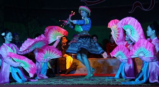 Một góc nhìn về hát văn, hầu đồng