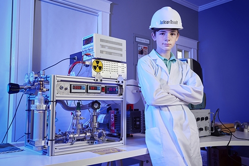 Nhà thiết kế lò phản ứng hạt nhân trẻ tuổi nhất thế giới